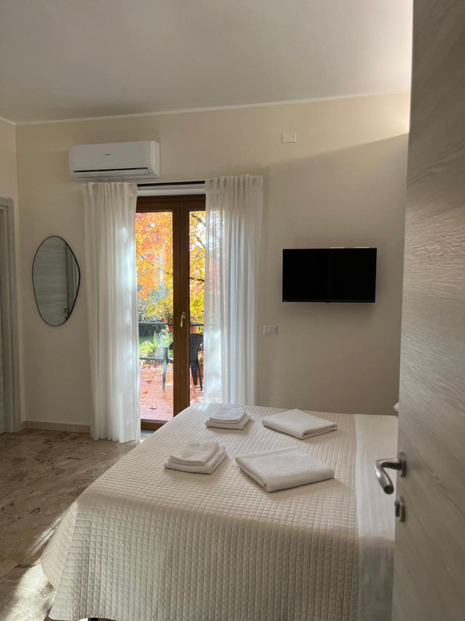 B&B Casa Doria วัลมนโตเน ภายนอก รูปภาพ